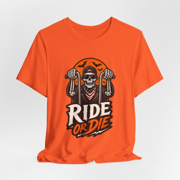 11689021177299633563_2048.jpeg Ride or Die Skull Motorcycle Tee — Vintage Biker T‑Shirt