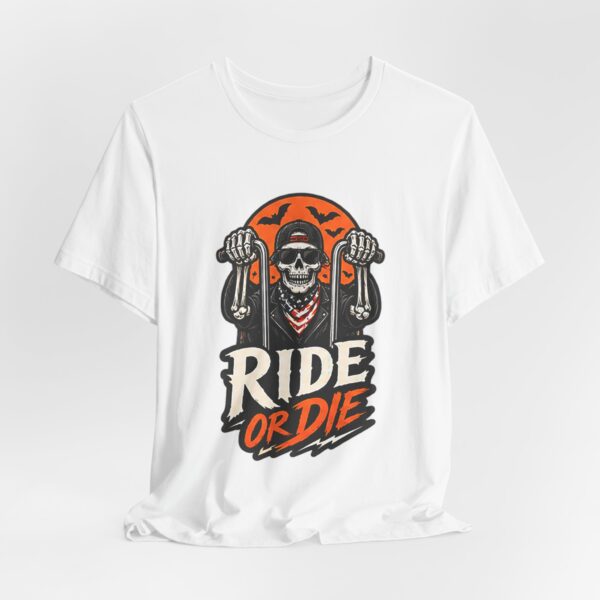13175929875546783657_2048.jpeg Ride or Die Skull Motorcycle Tee — Vintage Biker T‑Shirt