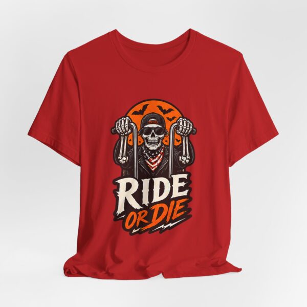 6085896367828756947_2048.jpeg Ride or Die Skull Motorcycle Tee — Vintage Biker T‑Shirt